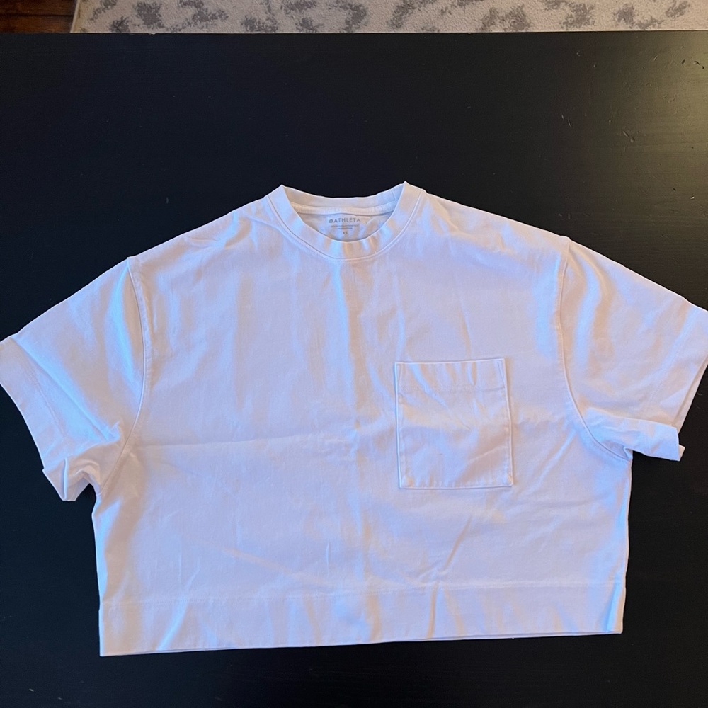 Athleta Cropped Tee NWOT